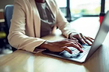 woman in front of the laptop